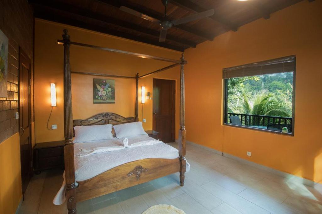 De Serenity - Exclusive Jungle Retreat Seremban Room photo