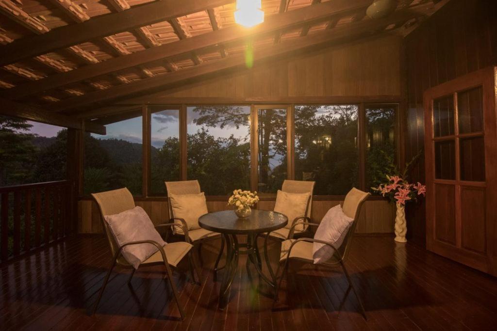 De Serenity - Exclusive Jungle Retreat Seremban Room photo